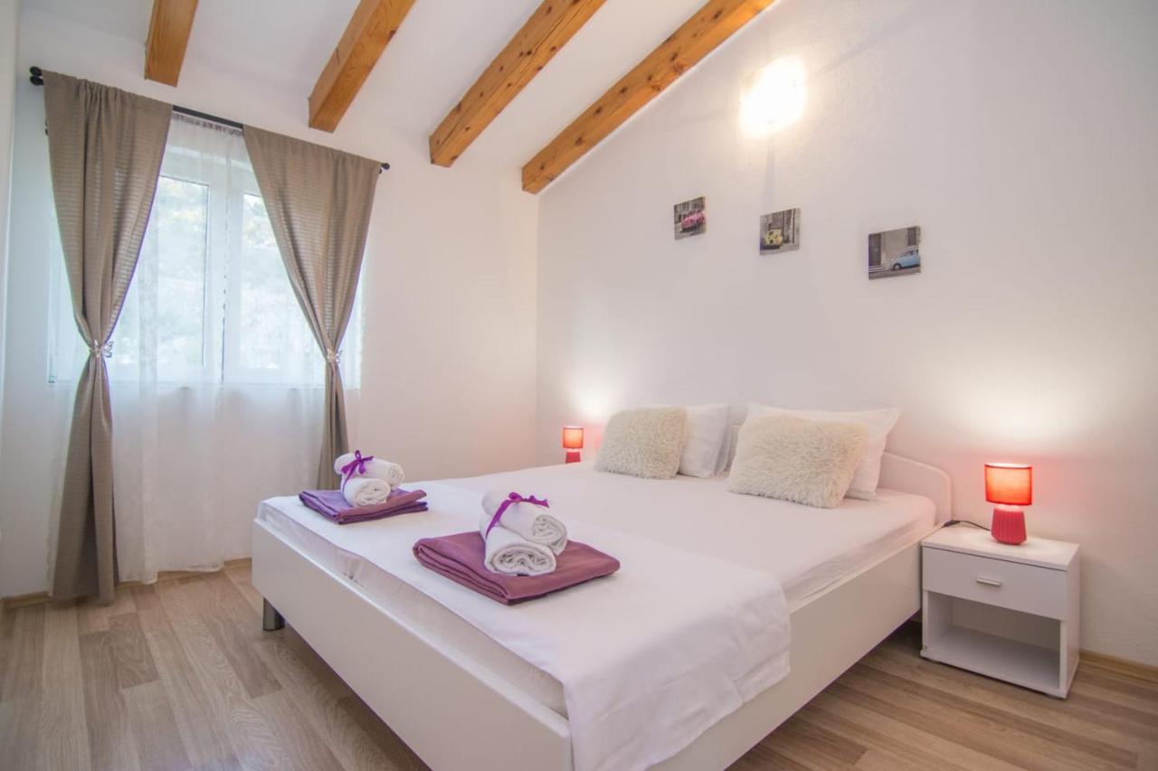 Village Holiday Apartman With Heated Pool Maslina Kostanje Экстерьер фото
